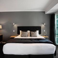 Princes Wharf 2BR Luxury - Newly Renovated