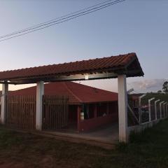 Chácara com Piscina e Lareira para Alugar em Munhoz MG