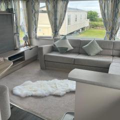 Robinson retreats beautiful caravan with sea views