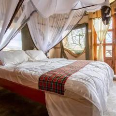 Lion's Cave Camp, SAMBURU