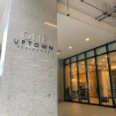 1 BR Uptown BGC across Uptown Mall