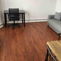 Private 2-bedroom apartment with direct bus to NYC Manhattan only a 5-minute walk away