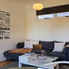 Bendigo Skyline-CBD Apartment with lock up Garage