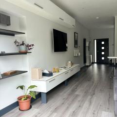 Luxury modern apartment with free private parking