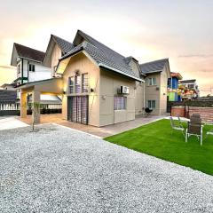 BNB Country Homestay, Rawang - 16 pax, pool, huge garden
