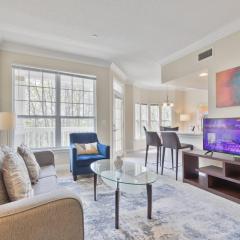 Modern Apt with Private Garage