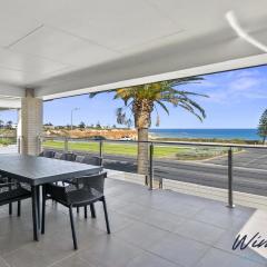 Oceanview Escape by Wine Coast Holidays