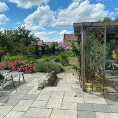 Haus mit Garten und 2 Schlafzimmern