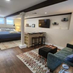 Grand Hideaway - King Bed!