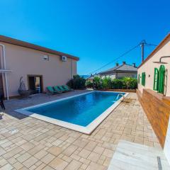 Villa Mira - with private pool