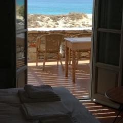 Romantic studio A with sea view, Plaka, Naxos