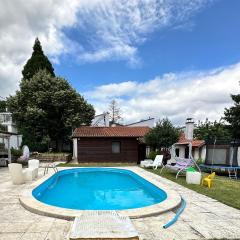 Lea Hause with swimming pool in Vitosha montain, jacuzzi and free parking