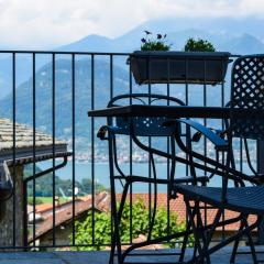 Il Fienile - Ancient Molino Maufet Watermill - Lake Como View Terrace