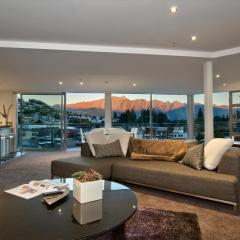 Bay View Condo by Staysouth