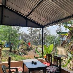 Lake Lovers Cafe & Homestay