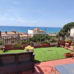 Apartment 3 minutes from the beach and train station on foot