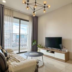 Saigon Royal - Elegant 2BR 2BA BitexcoView FreeGymPool