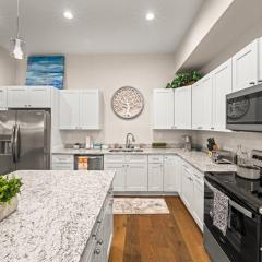 Historic Freshly Renovated 8-Bedroom Townhomes - Downtown Loudon