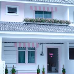 Comfy Cafe 43 Homestay- Holiday Home