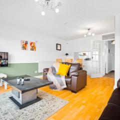 Stylish 2 Bedroom Flat in Hagley Rd by Novo Stays