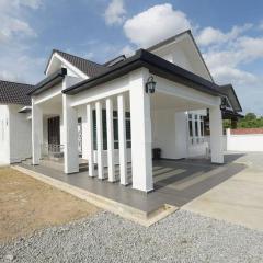 Teratak Bonda Zariah Homestay