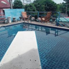 BEN & LEK GUESTHOUSE