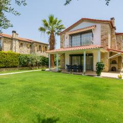 Stone Villa Near Long Beach & Kusadasi Shopping Mall