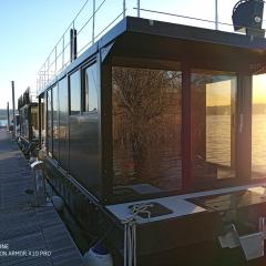 Sopra l'acqua - Houseboat