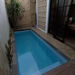 Luxury Room with Pool at Vila Raima