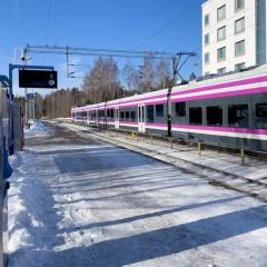 Gorgeous Room in a shared Apartment, 5 minutes walk to Entresse Mall Espoo city centre Finland and train Station