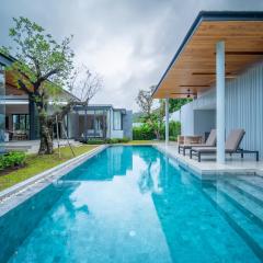 Botanica Foresta 4BR Luxury Villa with Pool by NLA