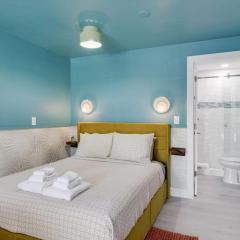 The Catalina - Upgraded Suite at Palmview Inn of Sanibel with Bikes