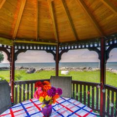 Lakefront Views and Private Yard Three Mile Bay Gem