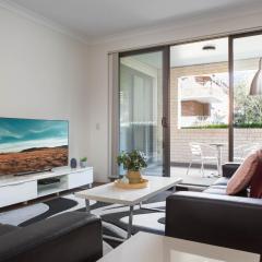 Spacious Two-Bedroom Apartment near Hospital