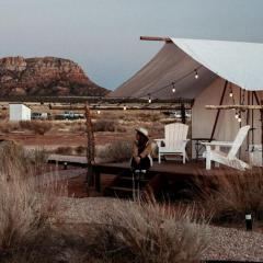 Cozy Glamping Retreat Between Zion & Bryce Canyon