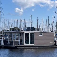 Houseboat Maatrollie NS002