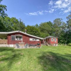 2 Bedroom Awesome Home In Ljungby