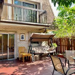 Townhouse with Private Patio