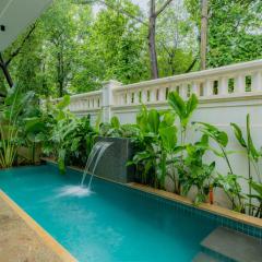 ELIVAAS 4 plus 1 BHK with Pvt pool - Amado Villa Shai