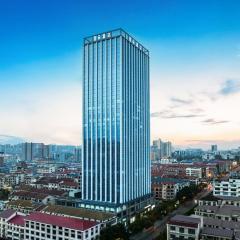 长沙星沙经济开发区三一路亚朵酒店