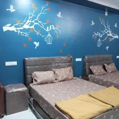 Honest Deluxe Room