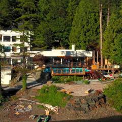 Ozarks Luxurious Lakeside Villa at Harrison Lake