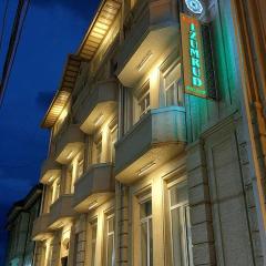 IZUMRUD PALACE