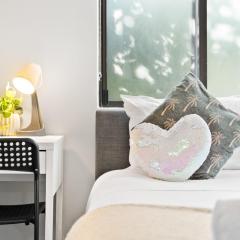 Cozy King Single Room - Near Station & Olympic Park - Shared Bathroom
