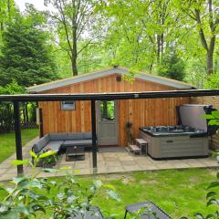 Tiny Lodge met prive Jacuzzi