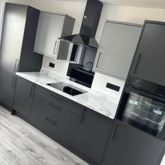 Modern 3 Bedroom Apartment