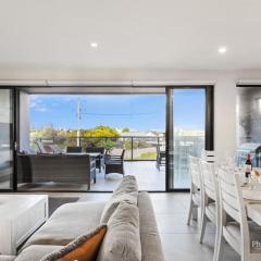 Luxurious Home Close to The Beach