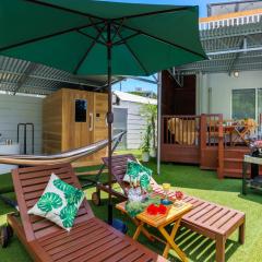 新規オープン サウナ BBQ ジャグジー付き 最大9名 無料駐車場4台 ビーチまで車で5分 SKY House