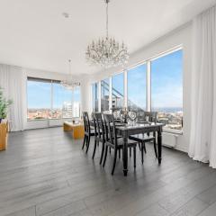 High-Rise Luxury Apartment With Amazing Panoram View in CityCentre