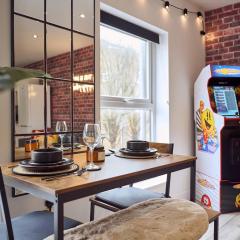 New Flat with PAC-MANIA & FREE PARKING
